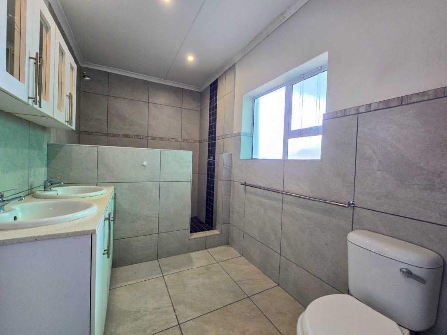 2 Bedroom Property for Sale in Stilbaai Wes Western Cape
